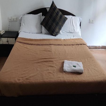 גנגטוק Capital O 8272 Hotel Pratigya Residency מראה חיצוני תמונה