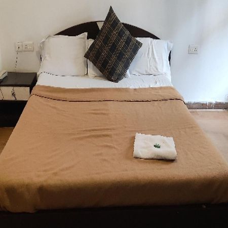 גנגטוק Capital O 8272 Hotel Pratigya Residency מראה חיצוני תמונה