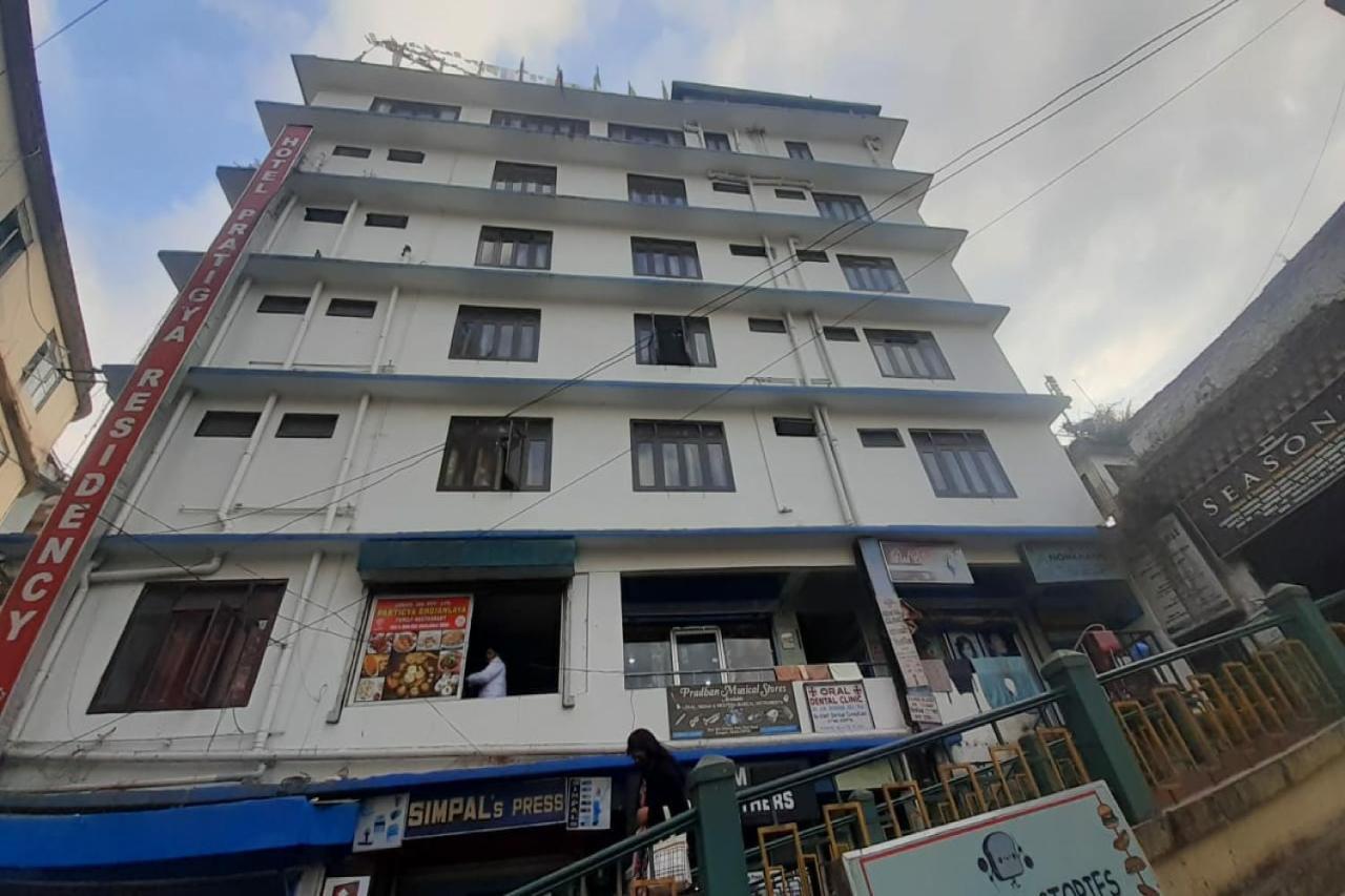גנגטוק Capital O 8272 Hotel Pratigya Residency מראה חיצוני תמונה
