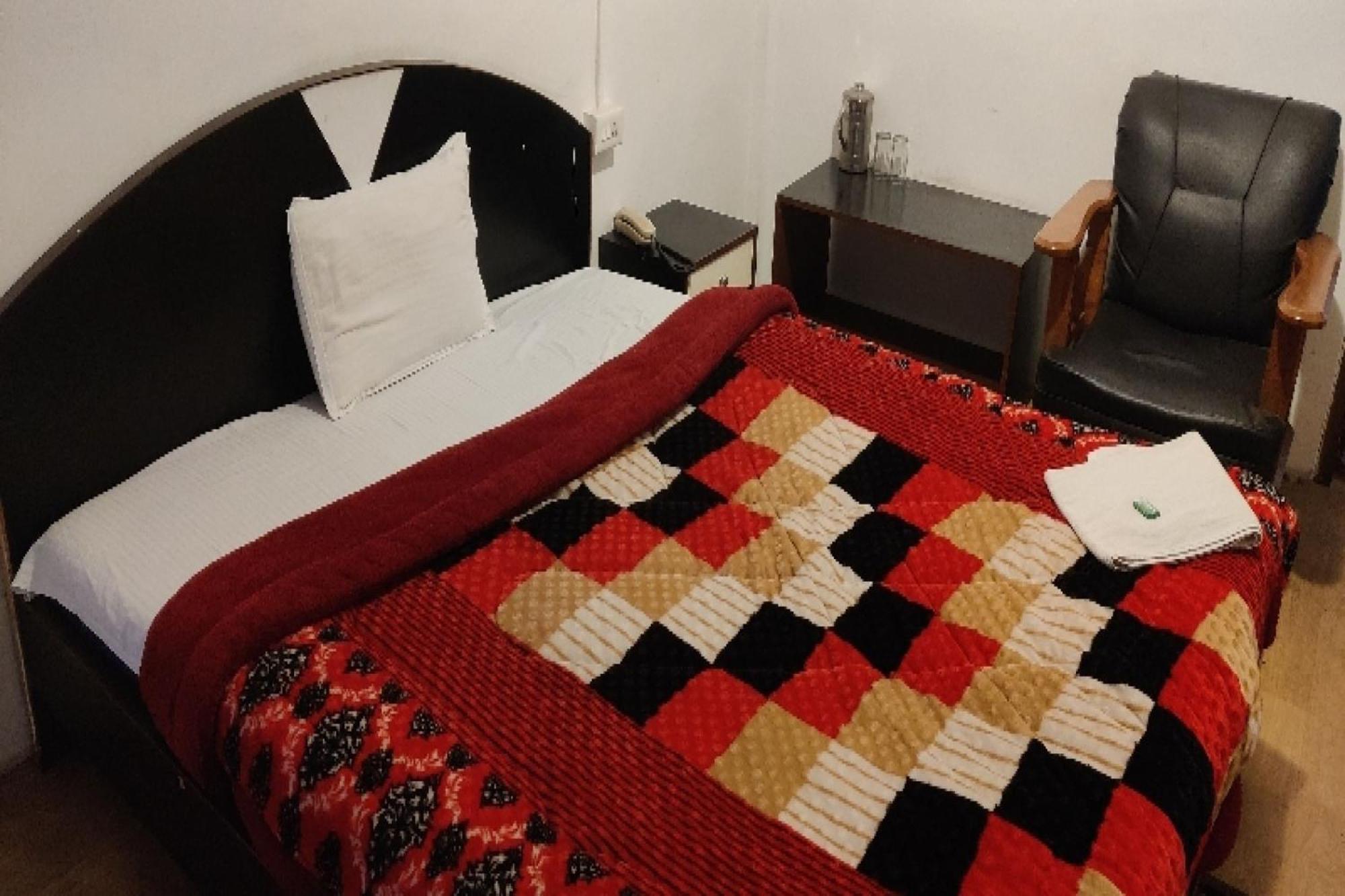גנגטוק Capital O 8272 Hotel Pratigya Residency מראה חיצוני תמונה