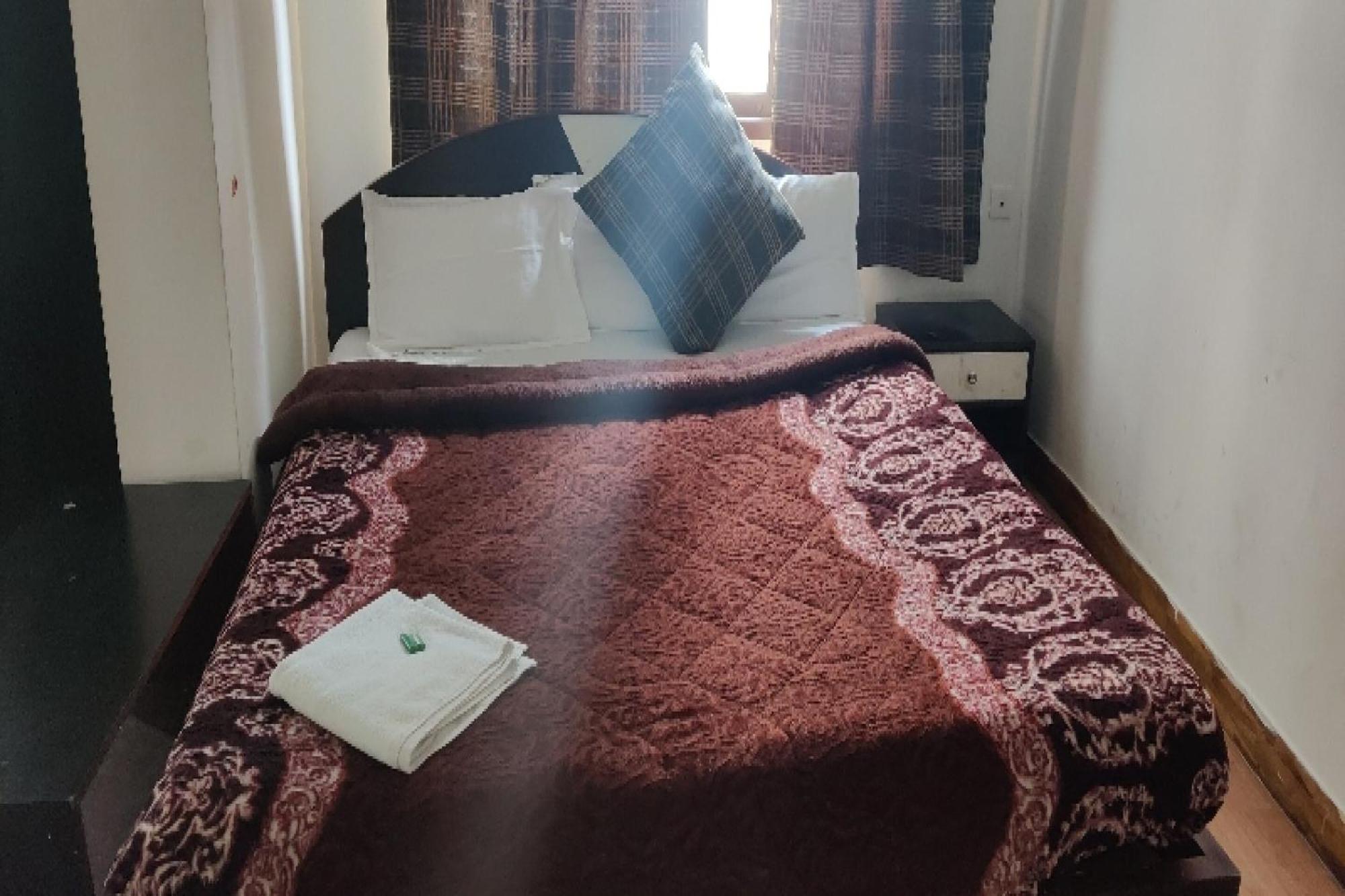 גנגטוק Capital O 8272 Hotel Pratigya Residency מראה חיצוני תמונה